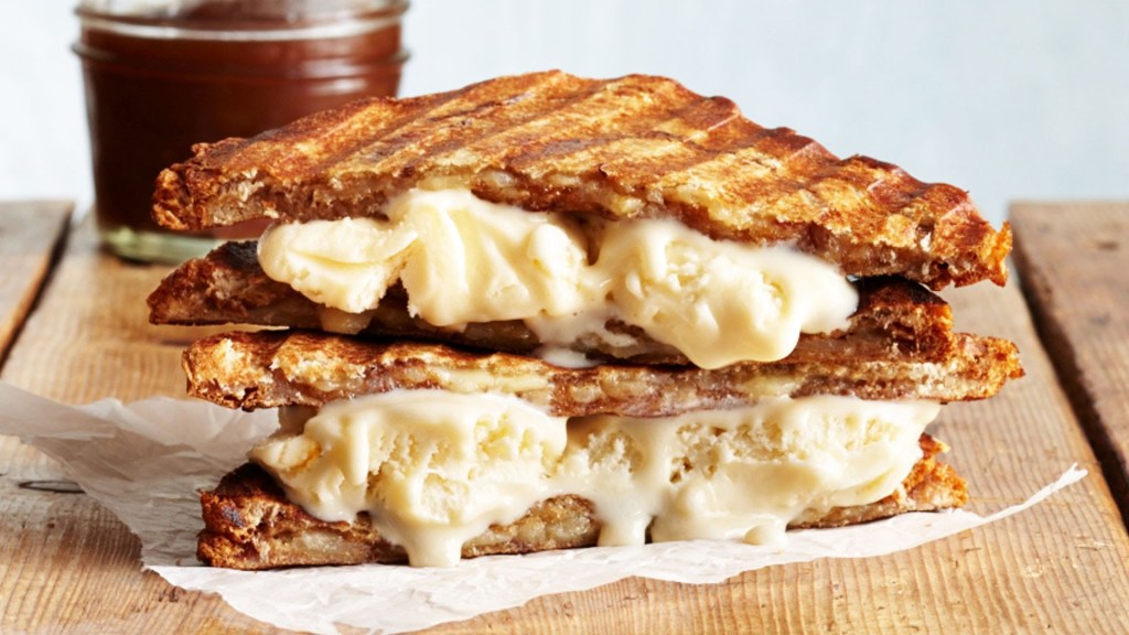 Grilled Cheese Ice Cream&nbsp;Sandwiches