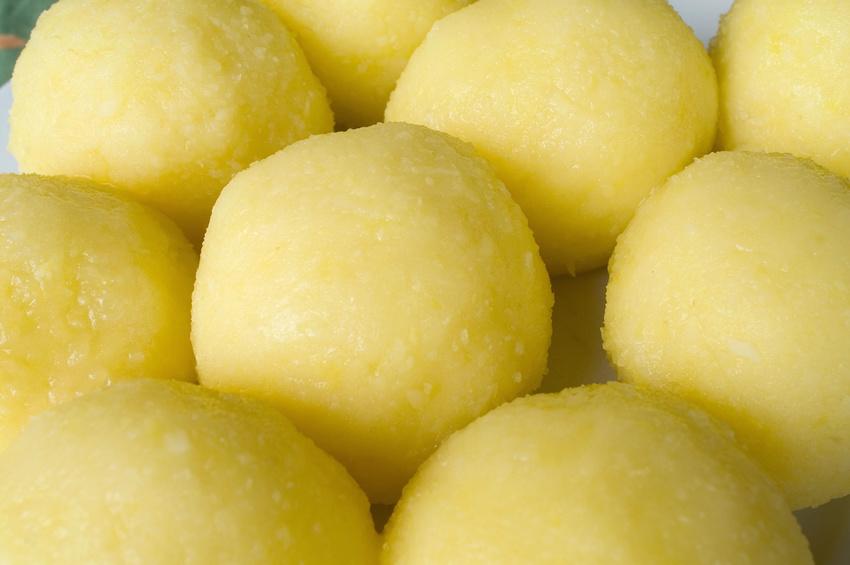 Kartoffel Kloesse (Potato Dumplings)