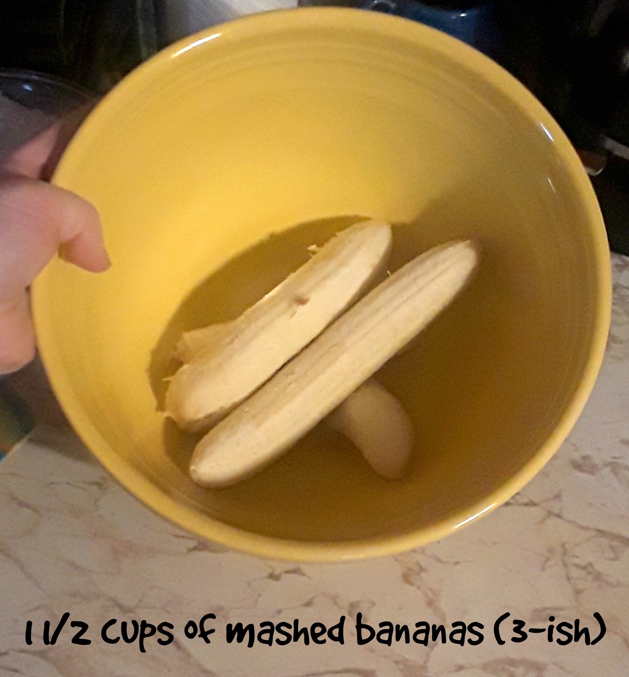 Bananas in bowl
