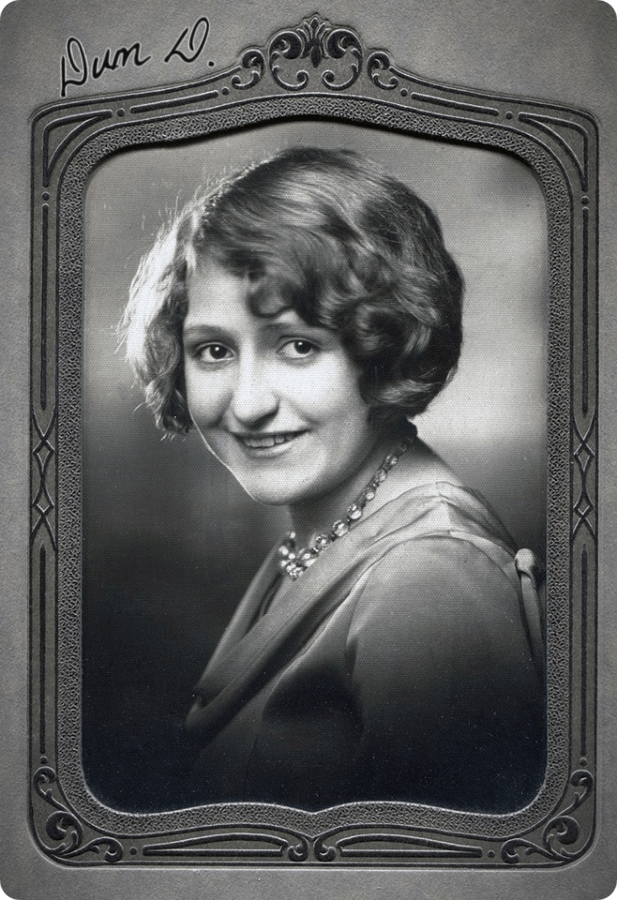 Amazingly Ordinary: The Real Women Who Inspire Me: Dum